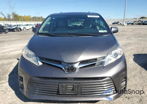 2018 Toyota Sienna Xle из США, поврежденный, VIN 5TDYZ3DC9JS960480